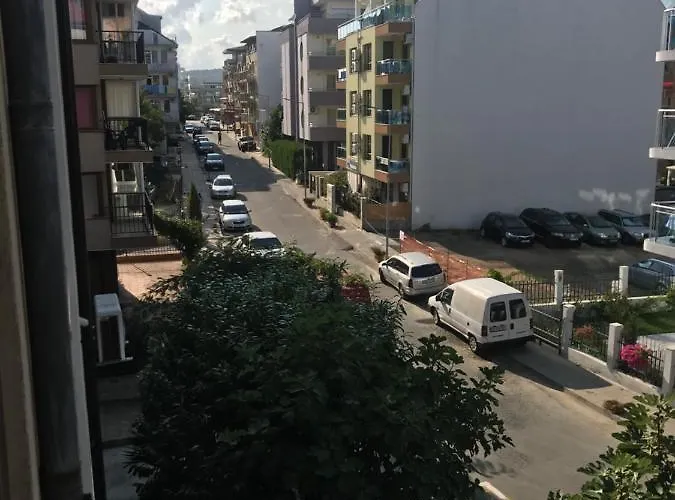 Apartment Familienapartment Am In Primorsko